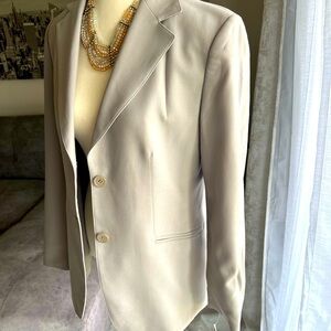🔥🔥 Talbots Tan Tailored Blazer with Notched Lapels🔥🔥.